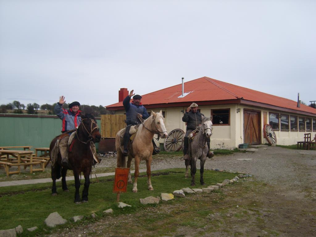 Estancia Rio De Los Ciervos Punta Arenas Eksteriør bilde